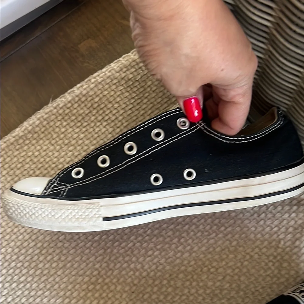 Converse Black and White Chuck Taylor Sneakers size 2 GUC